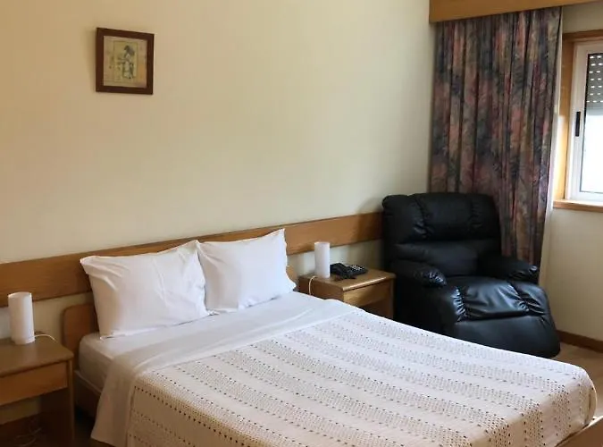 Hotel Cruz Da Mata 2*